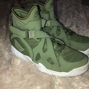 Brand new Nike Men’s Air Unlimited shoe